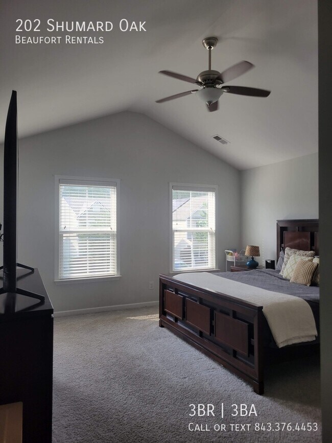 Building Photo - 202 Shumard Oak