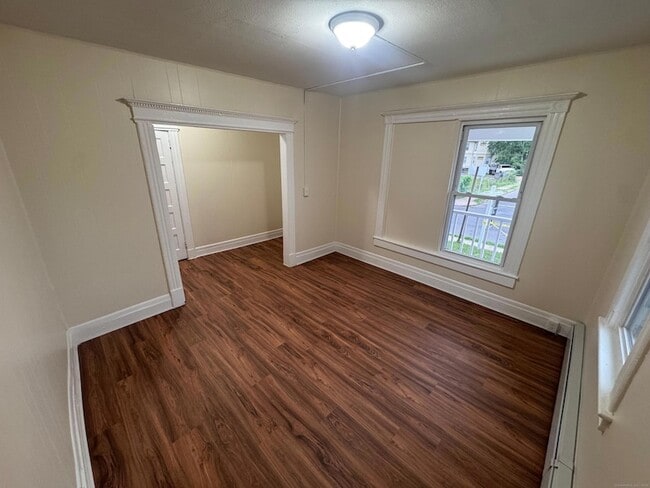 Building Photo - 17 Roosevelt St