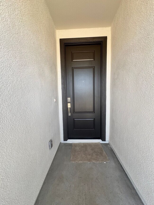 Building Photo - BRAND NEW HOME IN ALORAVITA IN PEORIA