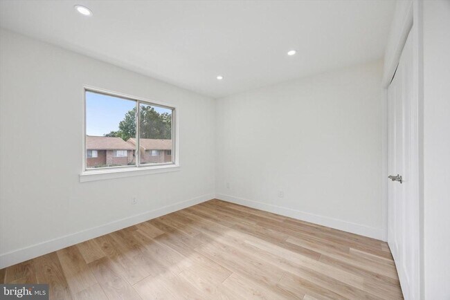 Building Photo - 510 Bradley Ct