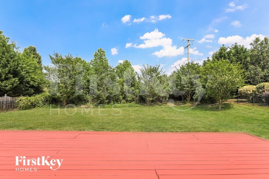 Building Photo - 4006 Waxwood Dr