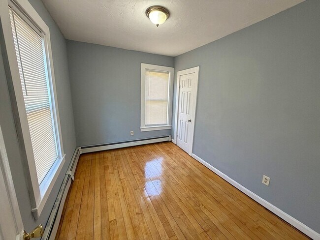 Building Photo - 30 Riverview St