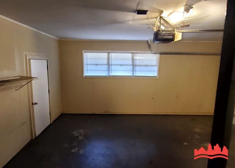 Building Photo - 1251 Singing Trees Dr