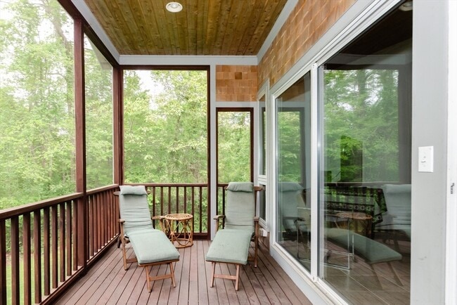 Building Photo - 3 Nonquitt Ave