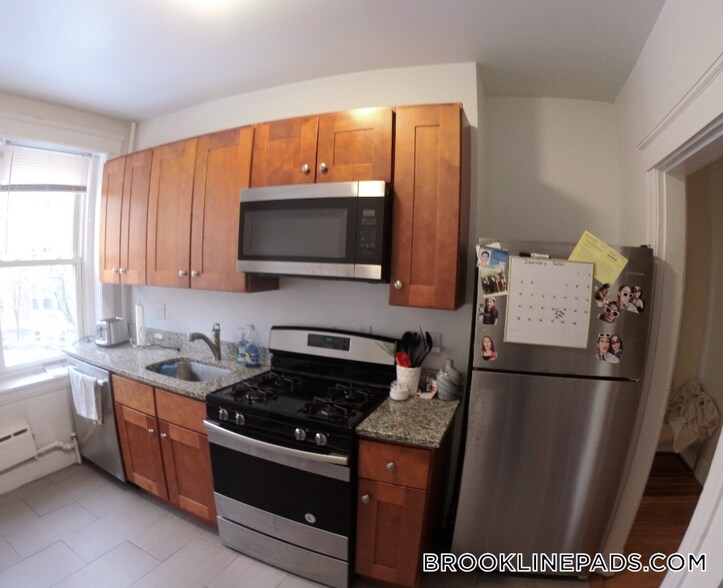 Building Photo - 241 Freeman St