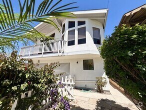 Building Photo - Silver Strand Beach | 4 Bed | 2 Bath | Bea...
