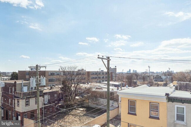 Building Photo - 415 W York St