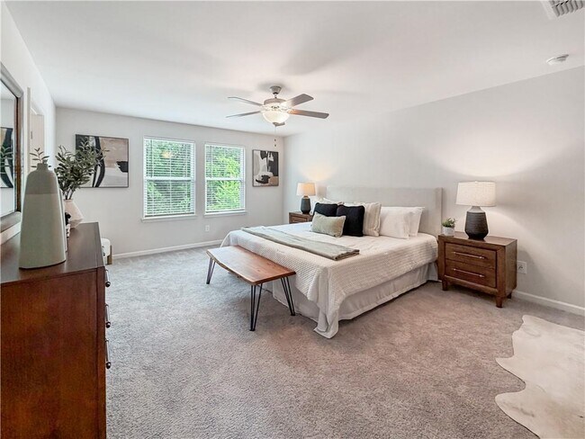 Building Photo - 5836 Hackberry Ln