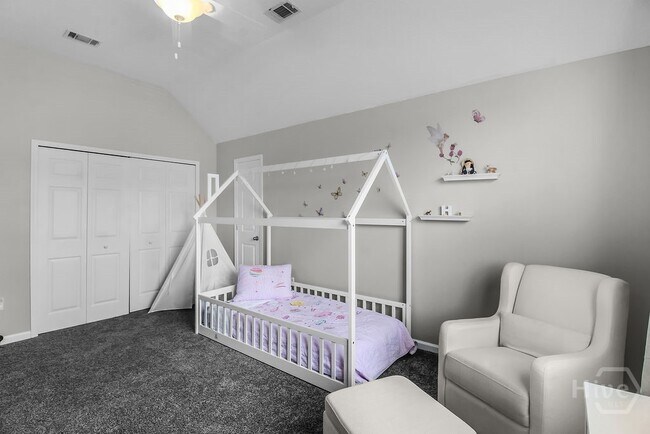 Building Photo - 721 Canyon Dr