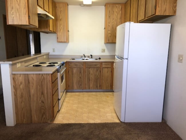 Building Photo - 475 Scenic Dr