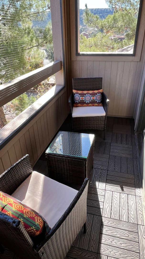 Building Photo - Furnished, 6-month minimum rental, Procure Only