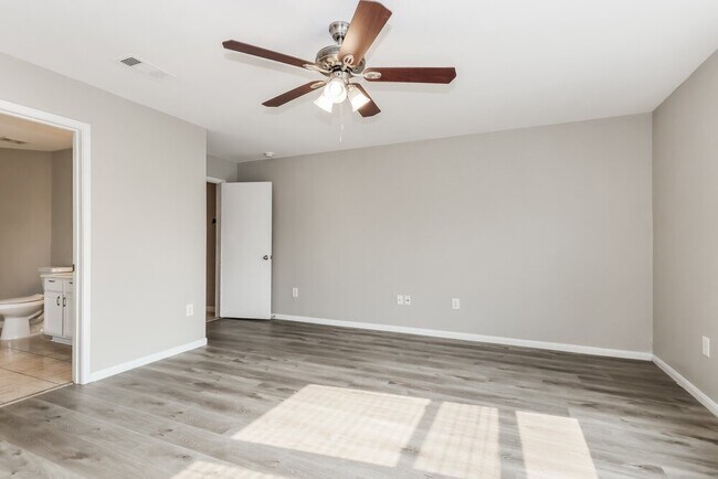Building Photo - 15322 Key Crest Ln