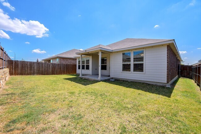 Building Photo - 841 Blackhorse Trl