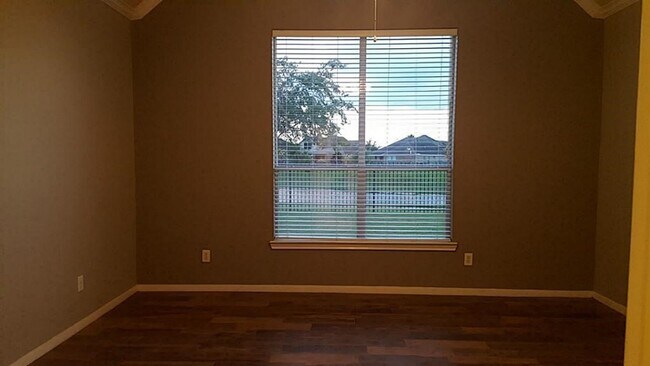 Building Photo - 24419 Lake Path Cir