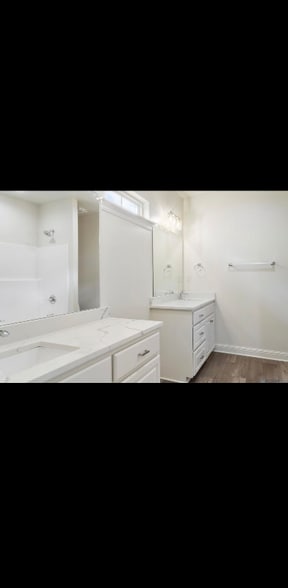 Building Photo - 6918 Goya Ave