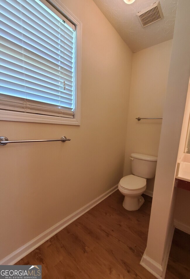 Building Photo - 1592 Thornwick Trace