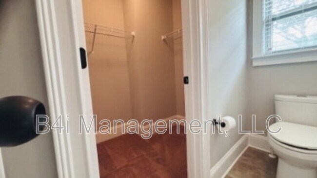 Building Photo - 3025 Bridgehaven Ct