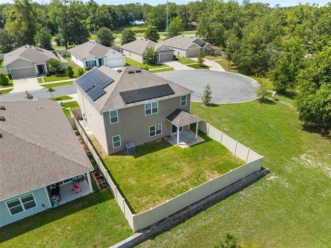 Building Photo - 8008 SW 62nd Ct