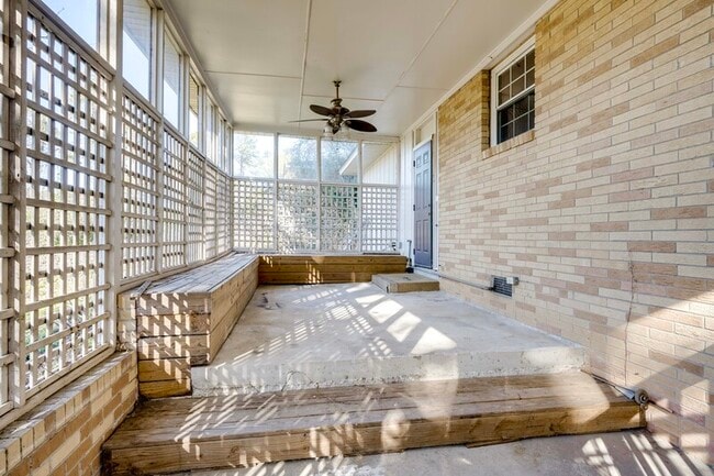 Building Photo - 111 Lehigh Ave