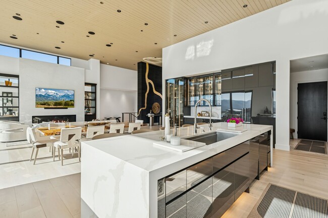 Building Photo - 3404 Wapiti Cyn Rd