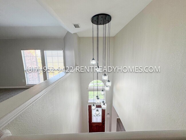 Building Photo - 2221 Overton Dr