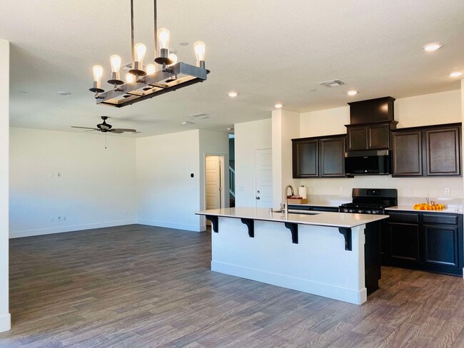 Building Photo - 2446 Cortes Dr