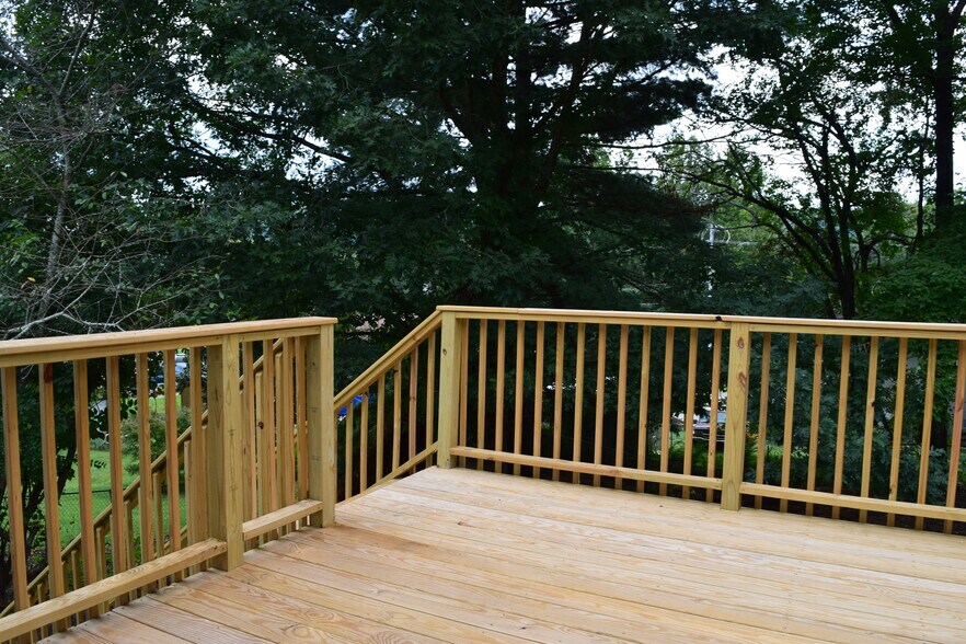 Building Photo - 2816 Beaverwood Dr