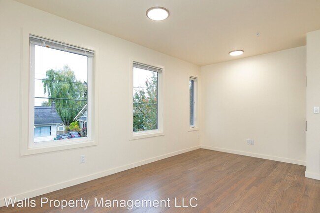 Building Photo - 616 N 48th St