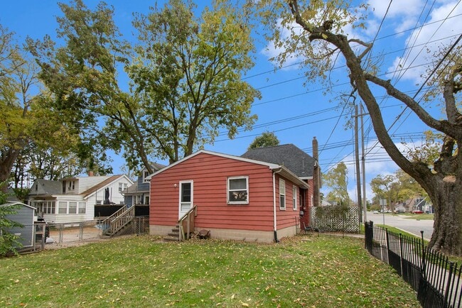 Building Photo - 2301 S Martin Luther King Jr Blvd