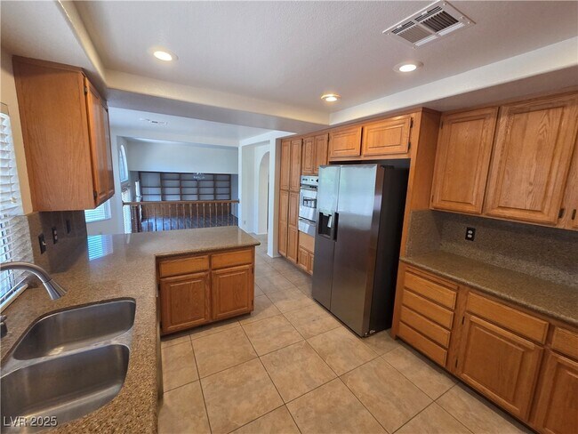 Building Photo - 8204 Tivoli Cove Dr
