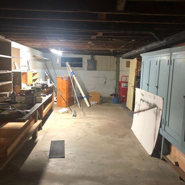 Building Photo - 3007 16th Ave S