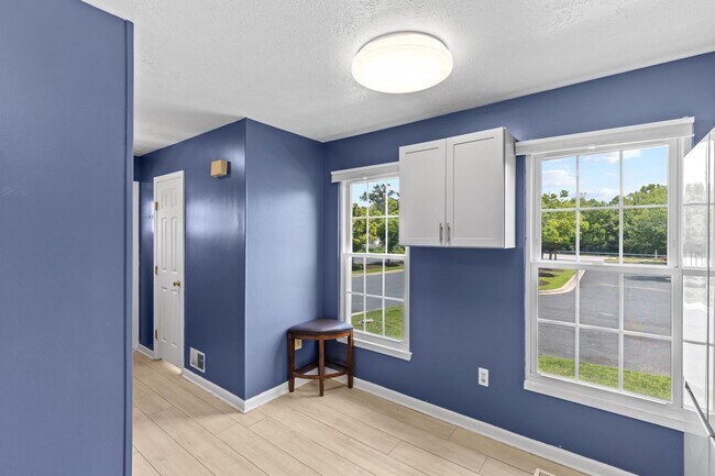 Building Photo - 5411 Castlestone Dr