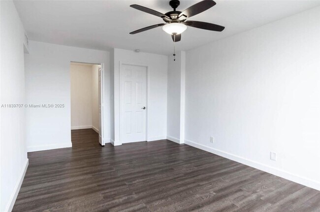 Building Photo - 2781 Taft St