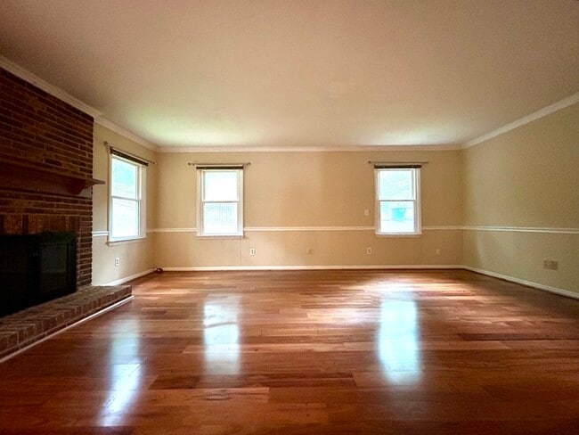 Building Photo - 1210 Somersby Ln