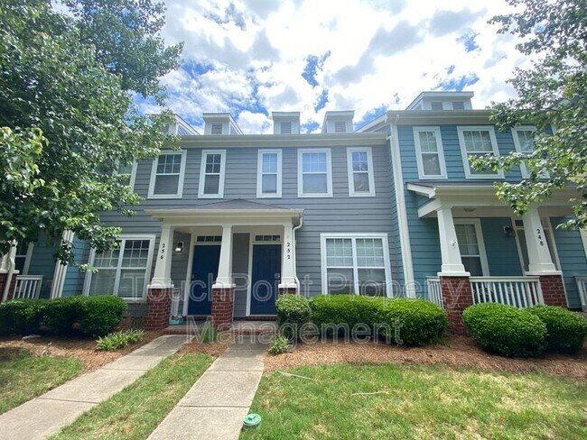 Primary Photo - 252 Hurston Cir