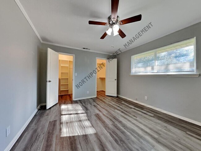 Building Photo - Newly Renovated Single Family Home | 4 BR/2BA | Fenced Backyard