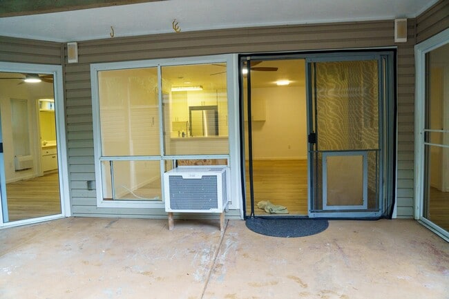 Building Photo - 95-270-270 Waikalani Dr