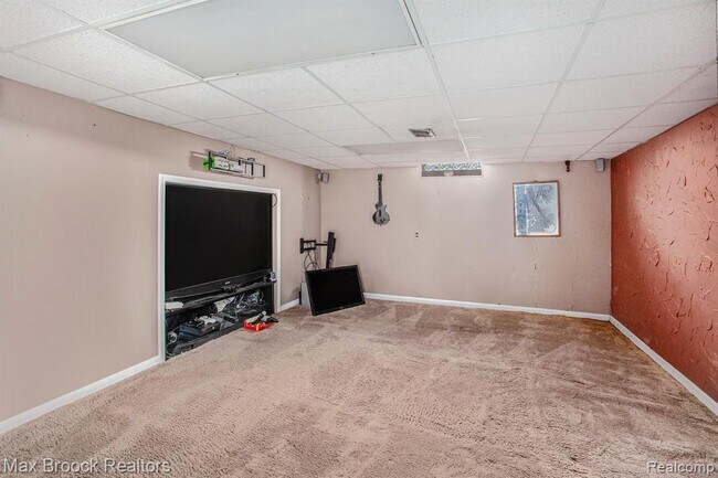 Building Photo - 5622 Powder Horn Dr