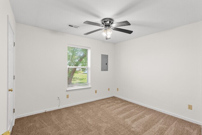 Building Photo - 3504 Delmar Ct