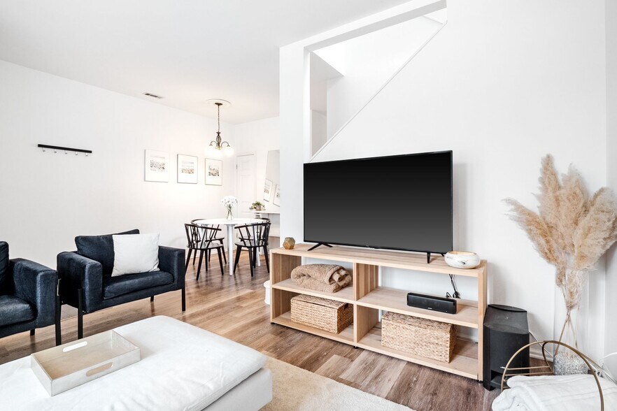 Building Photo - 4109 Westminster Pl