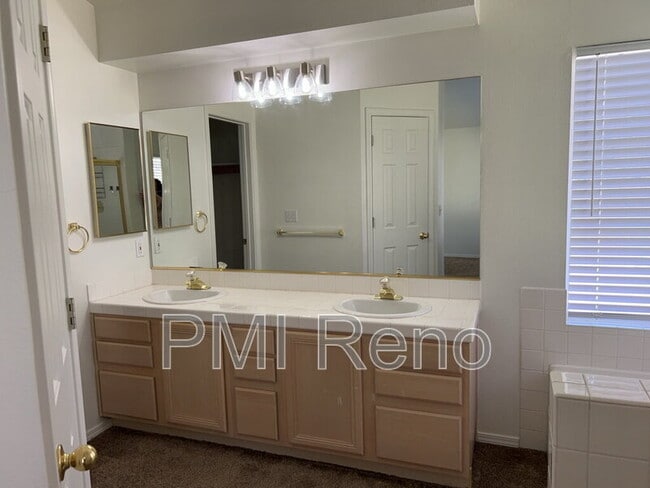 Building Photo - 2789 Montego Dr