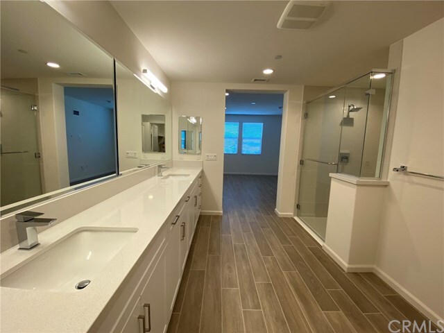 Building Photo - 220 Buena Vida Dr