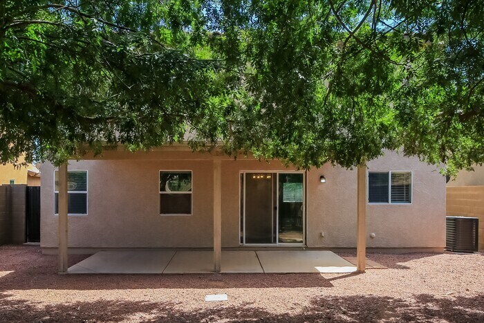 Building Photo - 4690 E Sierrita Rd