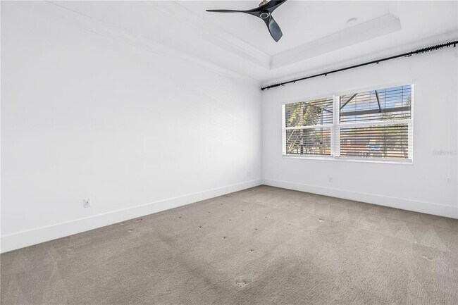 Building Photo - 513 17th Ave E