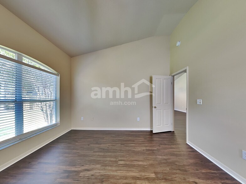 Building Photo - 11803 Easthampton Dr