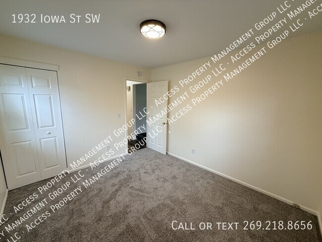 Building Photo - 1932 Iowa St SW