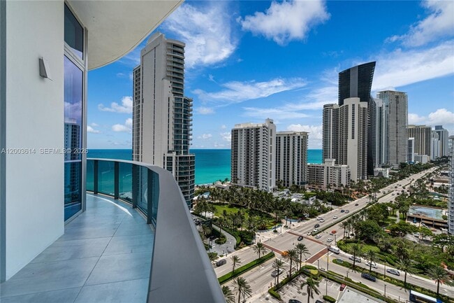 Building Photo - 17550 Collins Ave