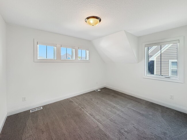 Building Photo - 4301 Picket Wy