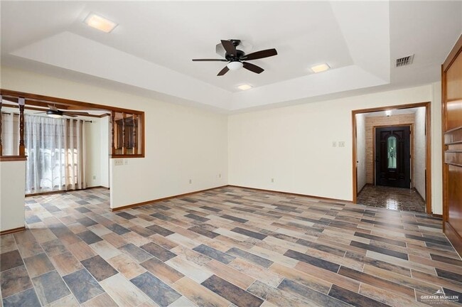 Building Photo - 3100 Hummingbird Ave