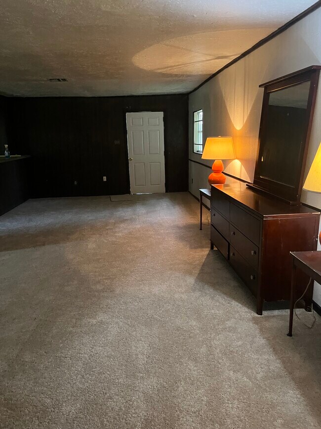 Building Photo - 5519 Cannonway Dr